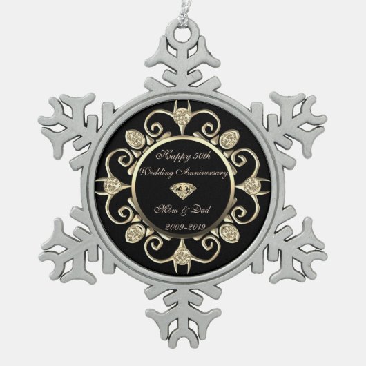 金ゴールドダイヤモンドは50周年結婚を迎える スノーフレークピューターオーナメント (正面)