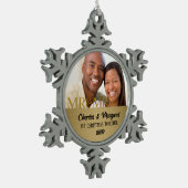 金ゴールドダマスク1stクリスマス一緒に写真 スノーフレークピューターオーナメント (左)