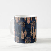 金ゴールドネイビーブルーグリッターイカットドリームキャッチャーモノグラム コーヒーマグカップ (正面左)