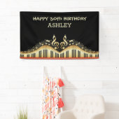 金ゴールドノートとキーボードの赤い線 横断幕 (インサイチュ)