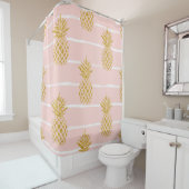 金ゴールドパイナップルストライプの、夏の背景。 シャワーカーテン (インサイチュ)