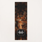 金ゴールドビームの幾何学的なスパーリー宇宙モノグラム ヨガマット (正面)