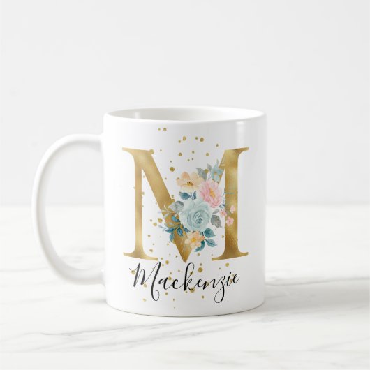 金ゴールドピンクブルーパステルフローラウォーターカラーモノグラムM コーヒーマグカップ (左)