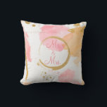 金ゴールドピーチフローラ水カラー抽象芸術スクリプト クッション<br><div class="desc">Mrと一緒にモダンセットされた美しい桃と金ゴールド抽象デザイン。とMrsスクリプト</div>