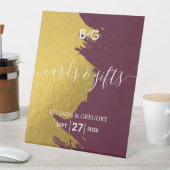 金ゴールドフェイクブルゴーニュ、モノグラムのウェディングカード&ギフト 台座サイン (インサイチュ)