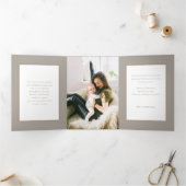 金ゴールドフェイク抽象芸術のTaupe写真へのスワッシュ 三つ折りクリスマスカード (内部)