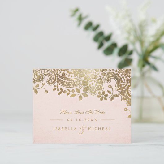 金ゴールドフェイク赤面エレガントレース結婚式の日付を保存 案内ポストカード (スタンド正面)