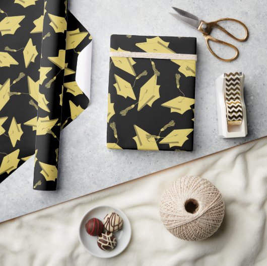 金ゴールドブラックおもしろいパーティー上の卒業キャップ ラッピングペーパー (クラフト)