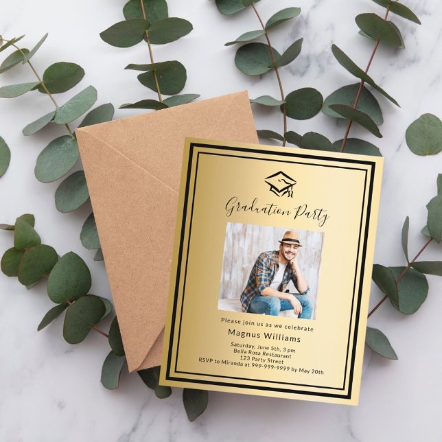 金ゴールドブラックフォトキャップ卒業パーティーへの招待 (クリエイターアップロード済み)