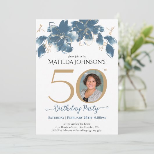 金ゴールドブルーカスタムフローラ写真50誕生日 招待状 (スタンド正面)