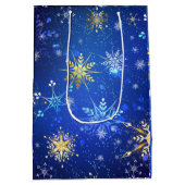 金ゴールドブルースノーフレーククリスマスクリスマス ミディアムペーパーバッグ (裏面)