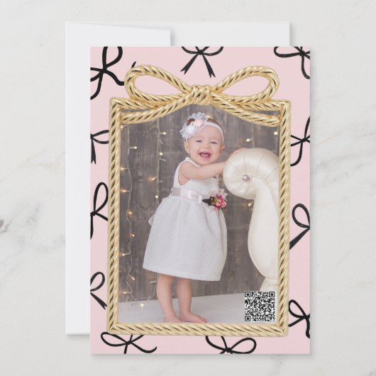 金ゴールドボウフレームリトルブラック弓ピンク1st誕生日 招待状 (裏面)
