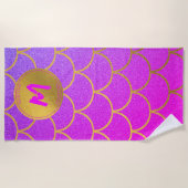 金ゴールドマーメイドピはかりで測ンクグリッターパターンモノグラム ビーチタオル (正面)