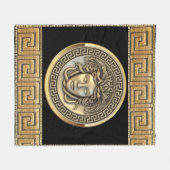 金ゴールドメドゥーサアンドギリシャ鍵ゴールデン フリースブランケット (正面(横))