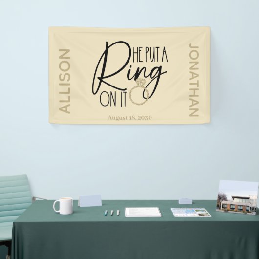 金ゴールドモダンブラックネーム彼はそれにリングや輪を置いた 横断幕 (トレードショー)
