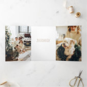 金ゴールドモダンメリークリスマスタイポグラフィマルチフォト 三つ折りカード (内部)