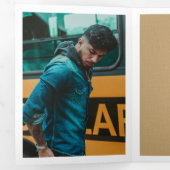 金ゴールドモダン質感の写真の卒業 三つ折り招待状 (内部最初)