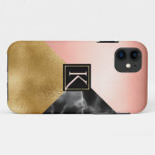 金ゴールドモノグラムの Case-Mate iPhoneケース (裏面(横))