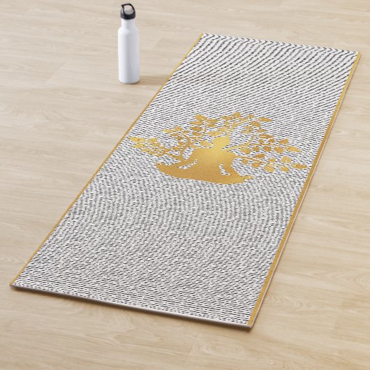 金ゴールドヨガポーズシルエットとツリーブランチ ヨガマット (インサイチュ)