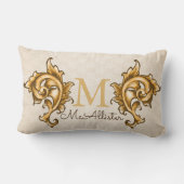 金ゴールドローフェイクレズウィーヴベージュプリント – 家族名 ランバークッション (裏面)