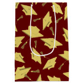 金ゴールド卒業キャップin the air on Maroonパーティー ミディアムペーパーバッグ (裏面)