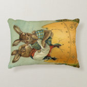 金ゴールド卵のヴィンテージイースタービクトリアン アクセントクッション (正面)