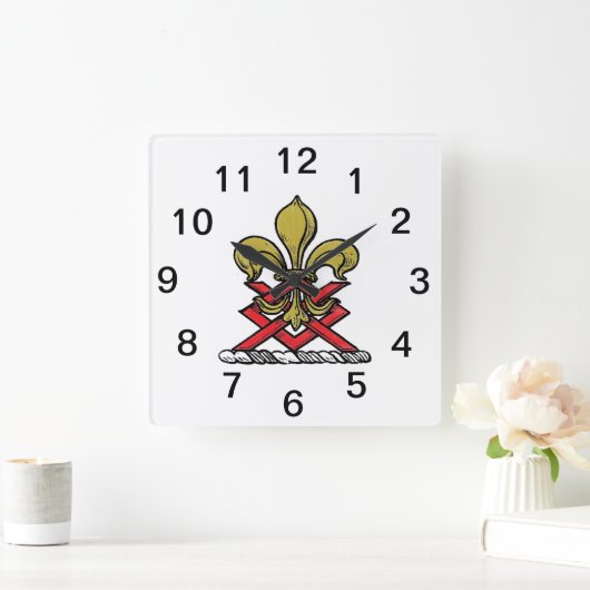 金ゴールド名門私立校風のレッドヘラルディッククレスト（紋章の）フラ・ダ・リエンブレム スクエア壁時計 (ホーム)