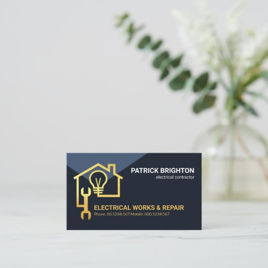 金ゴールド家庭用電気回路配線 名刺 (スタンド正面)