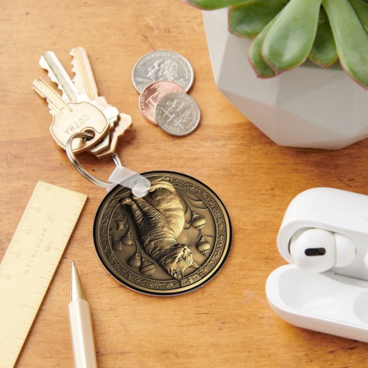 金ゴールド座る猫メダリオン キーホルダー (デスク)