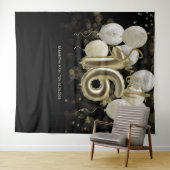 金ゴールド甘い16日バルーンパーティー黒の背景 タペストリー (インサイチュ(横))