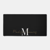 金ゴールド白モノグラムスクリプト（黒） デスクマット (正面)