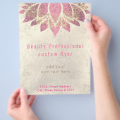 金ゴールド箔フェイク及びホットピンクレンススキンケア チラシ (手)