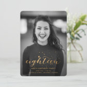 金ゴールド紙吹雪18誕生日写真 招待状 (スタンド正面)