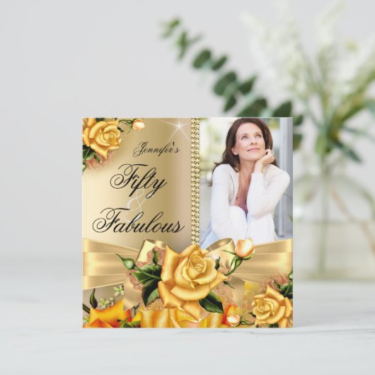 金ゴールド素晴らしい50フォトイエローローズ誕生日3 招待状 (スタンド正面)