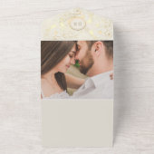 金ゴールド結婚モノグラムのQRコード オールインワン招待状 (外側)