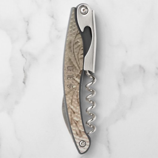 金ゴールド色モノグラムの ソムリエナイフ (裏面)