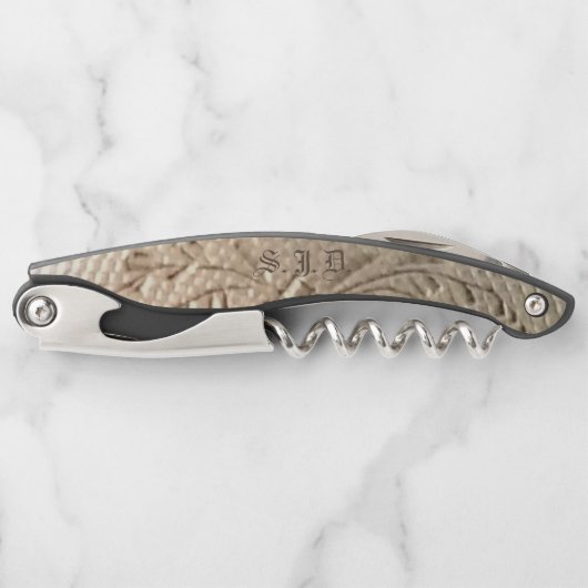 金ゴールド色モノグラムの ソムリエナイフ (正面)