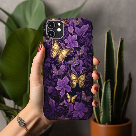 金ゴールド蝶オン紫の花 Case-Mate iPhoneケース