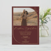 金ゴールド赤ブルゴーニュの写真婚約 案内状 (スタンド正面)