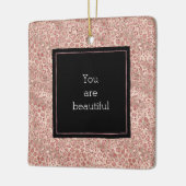 金ゴールド赤面ピンクグリッターヒョウ印刷 セラミックオーナメント (左)