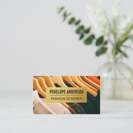 金ゴールド金属パターン |のぶら下がった衣服 名刺 (スタンド正面)