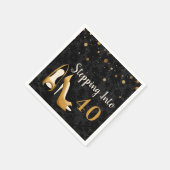 金ゴールド40人の女性の誕生日パーティーに足を運ぶ スタンダードカクテルナプキン (角)