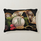 金ゴールド，シルバー，ブラックモノグラムホリデイ アクセントクッション (正面)