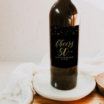 金ゴールド&ブラック応援80年80th Birthday Party ワインラベル<br><div class="desc">このモダンボトルラベルは80歳のバースデーパモダンーディナーや好意に最適である。このデザインは、タイポグラフィ「応援から80年」と金ゴールドとブラックの輝くグラフィックを備えている。文字と背景色をカスタマイズできる。マッチング招待状とパーティー用品は私のショップBaraBomDesignで利用可能。カスタムもしデザインが必要で連絡すよ、メールでお願い[barabomdesign@gmail.com]ありがとう！</div>