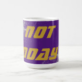 金ゴールド"NOT TODAY!"と紫の銀グリッター | コーヒーマグカップ (中央)