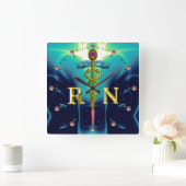 金ゴールドCADUCEUS登録ナース記号、ティール（緑がかった色）青 スクエア壁時計 (ホーム)