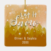 金ゴールドLet it Snow初めてのクリスマス写真 セラミックオーナメント (裏面)