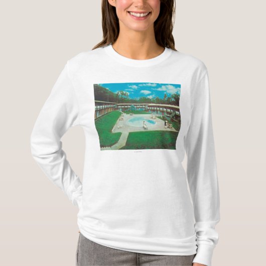 金ティーリゾートのプールの空中写真 Tシャツ (正面)