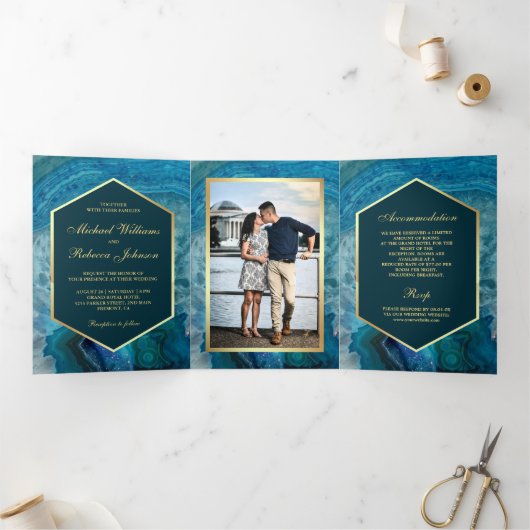 金フェイク箔ブルーアゲ結婚ートの写真 三つ折り招待状 (内部)