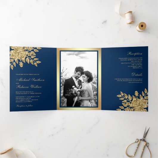 金フェイク箔離れフローラネイビーブルー結婚ズ 三つ折り招待状 (内部)